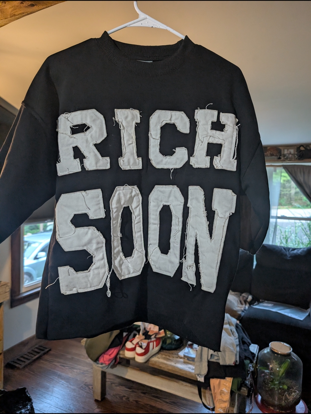 Black Crewneck Sweatshirt - Men's Medium Rich soon OSIWRLD